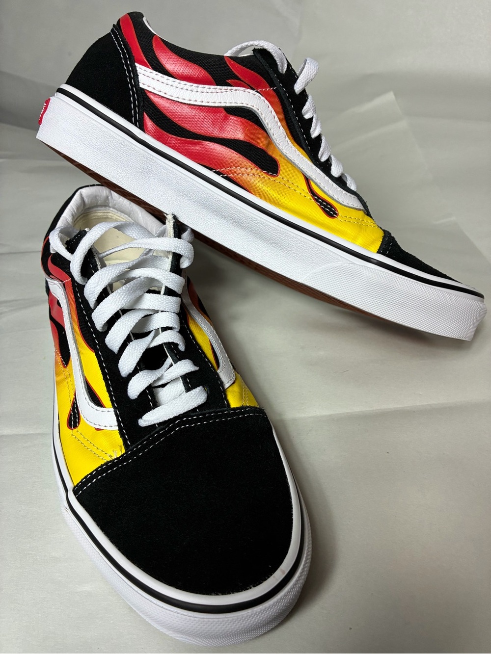 Vans Old Skool Flame Sneakers Men’s 9 Women’s 10.5 Black Red Yellow 🔥